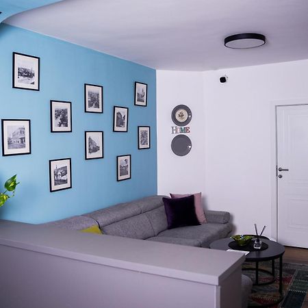 Ten Guest House Pristina Buitenkant foto